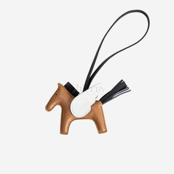 Rodeo PM charm 02