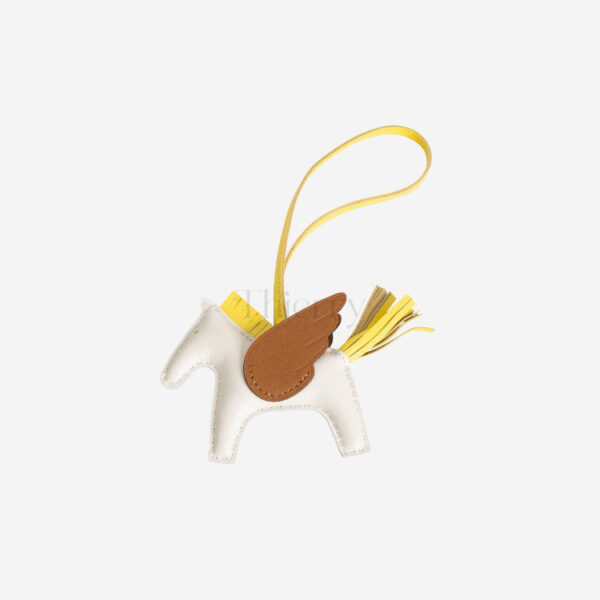 Rodeo PM charm 37